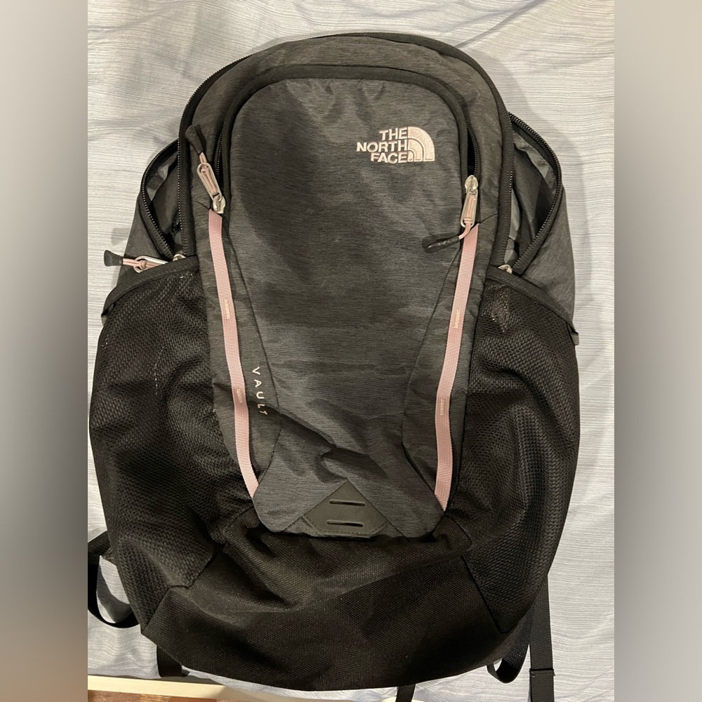north face vault back pack